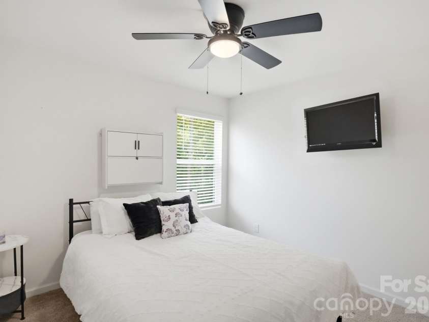 12005 Basking Drive, Charlotte, NC 28214.  MLS# CAR4384590, YatesRealty ID 30042. 