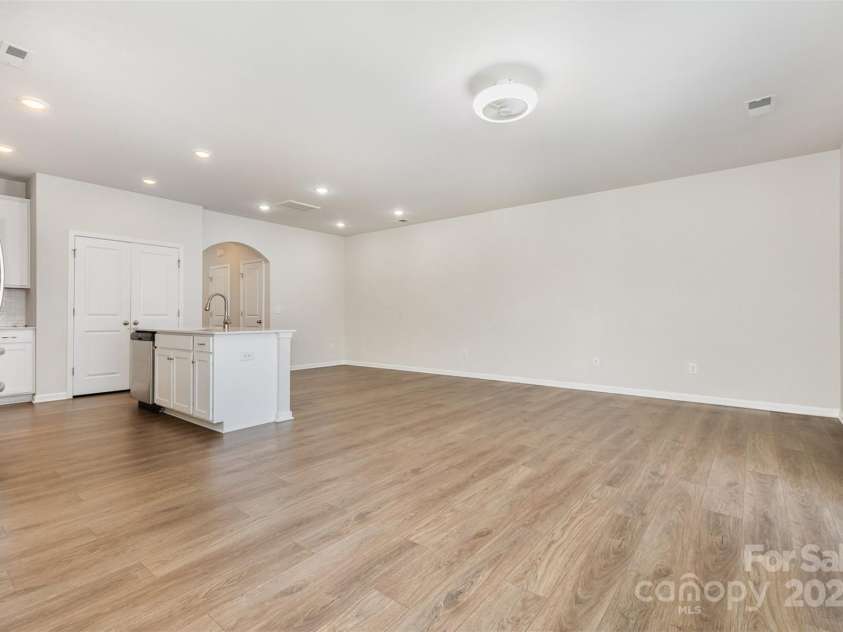 808 Gable Oak Lane, Fort Mill, SC 29708.  MLS# CAR4281348, YatesRealty ID 30042. 