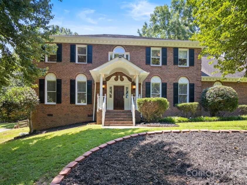 1134 Willow Oaks Trail, Matthews, NC 28104.  MLS# CAR4273876, YatesRealty ID 30043. 