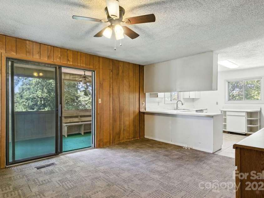 324 Whispering Hills Drive, Hendersonville, NC 28792.  MLS# CAR4270549, YatesRealty ID 30044. 