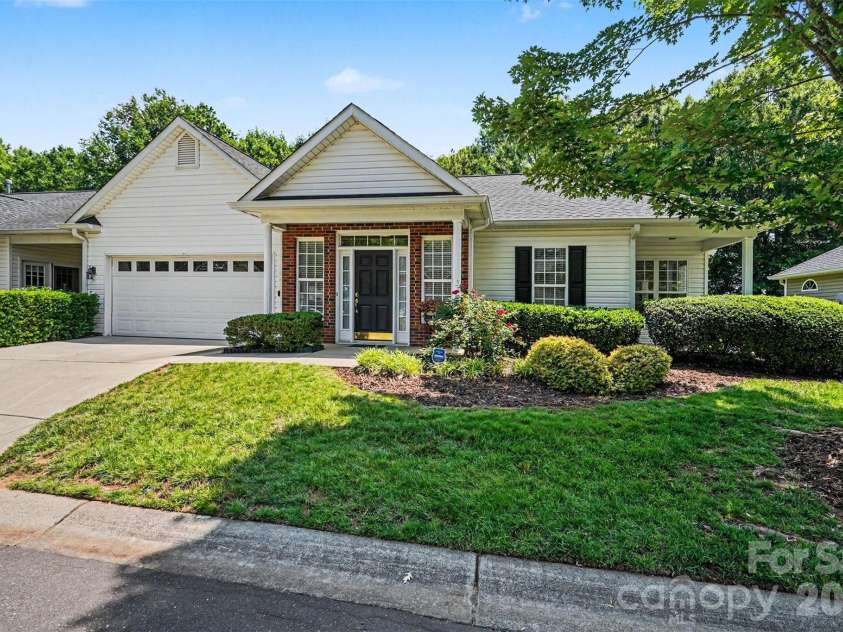 9330 Duckhorn Drive, Charlotte, NC 28277.  MLS# CAR4380843, YatesRealty ID 30044. 