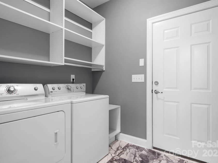 18119 Coulter Parkway, Cornelius, NC 28031.  MLS# CAR4309446, YatesRealty ID 30045. Laundry/ Garage Entry