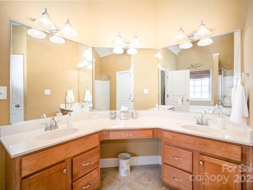 1846 Sam Smith Road, Fort Mill, SC 29708.  MLS# CAR4269840, YatesRealty ID 30046. 