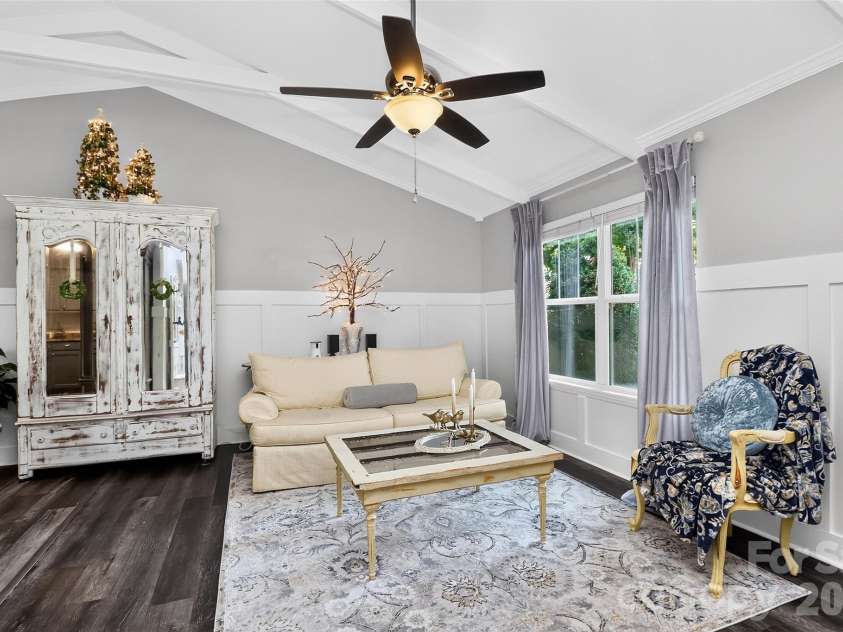 216 Hillside Avenue, Concord, NC 28025.  MLS# CAR4389070, YatesRealty ID 30046. 