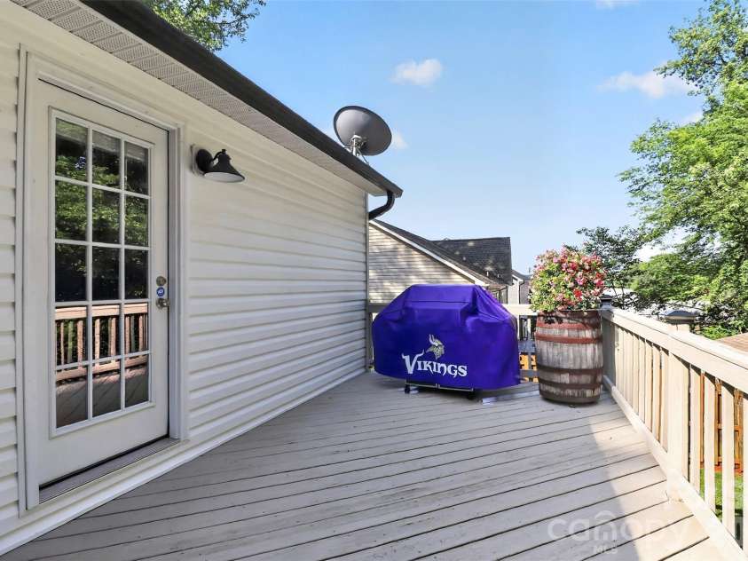 216 Hillside Avenue, Concord, NC 28025.  MLS# CAR4389070, YatesRealty ID 30046. 