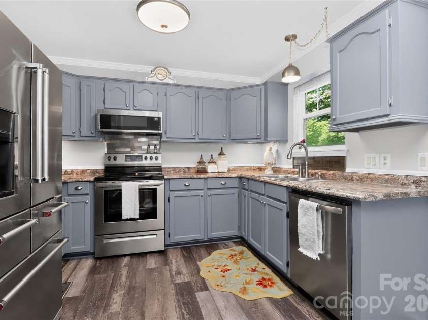 216 Hillside Avenue, Concord, NC 28025.  MLS# CAR4389070, YatesRealty ID 30046. 