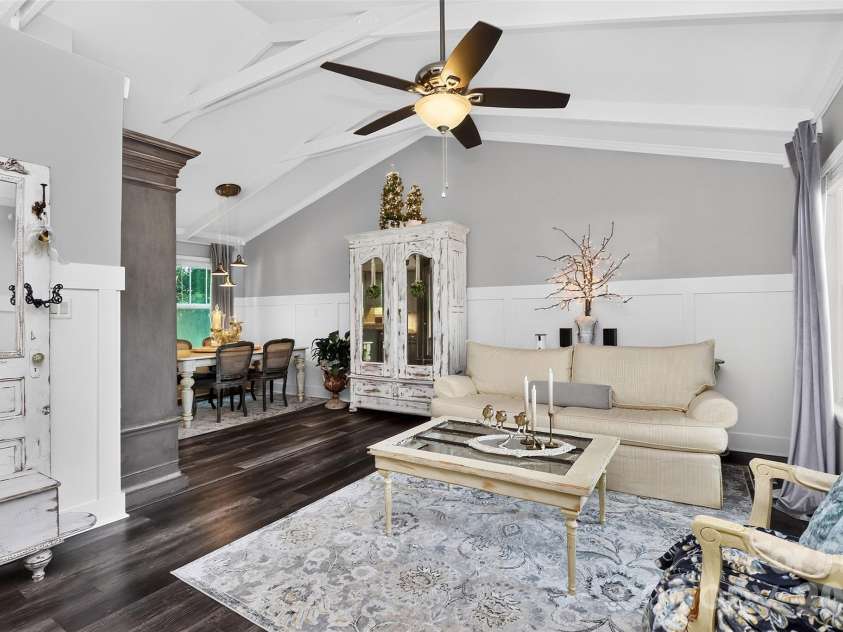 216 Hillside Avenue, Concord, NC 28025.  MLS# CAR4389070, YatesRealty ID 30046. 