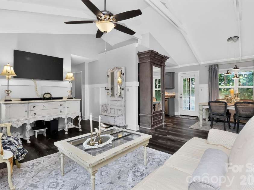 216 Hillside Avenue, Concord, NC 28025.  MLS# CAR4389070, YatesRealty ID 30046. 