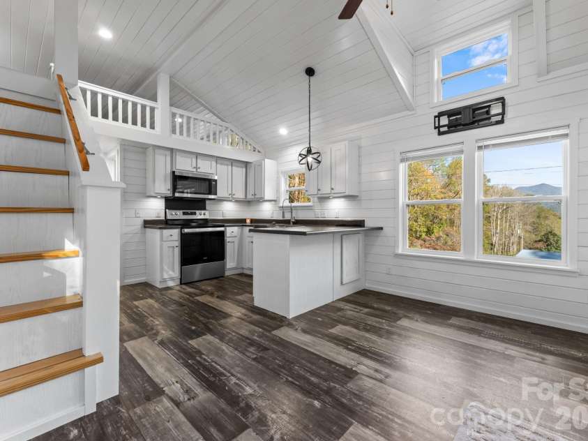 619 Kitchens Branch Road, Sylva, NC 28779.  MLS# CAR4386073, YatesRealty ID 30047. Living area