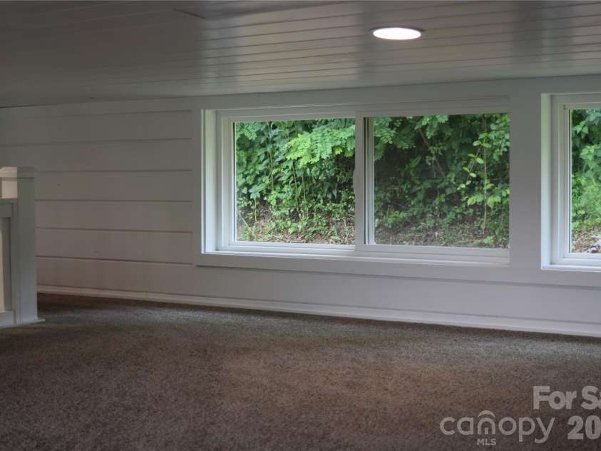 619 Kitchens Branch Road, Sylva, NC 28779.  MLS# CAR4386073, YatesRealty ID 30047. Loft area