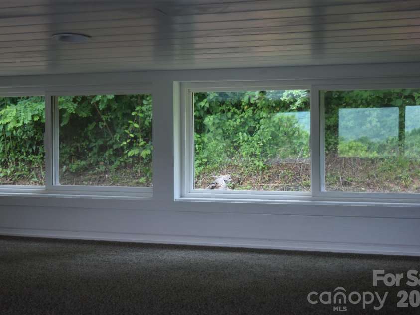 619 Kitchens Branch Road, Sylva, NC 28779.  MLS# CAR4386073, YatesRealty ID 30047. Loft area