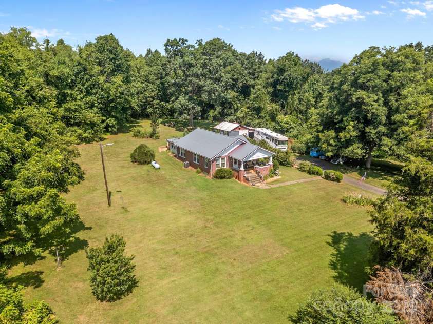 2401 NC 181 Highway, Morganton, NC 28655.  MLS# CAR4279077, YatesRealty ID 30049. 