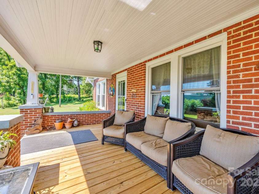 2401 NC 181 Highway, Morganton, NC 28655.  MLS# CAR4279077, YatesRealty ID 30049. 