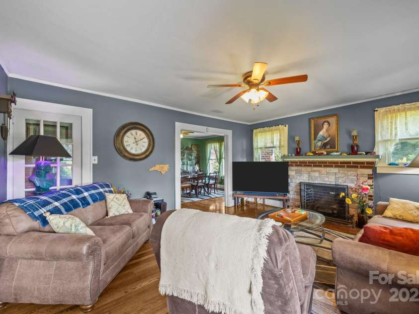 2401 NC 181 Highway, Morganton, NC 28655.  MLS# CAR4279077, YatesRealty ID 30049. 
