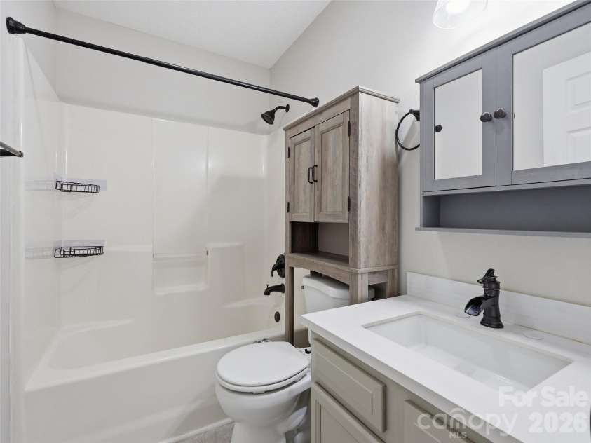 42 Queen Road, Candler, NC 28715.  MLS# CAR4389737, YatesRealty ID 30049. 