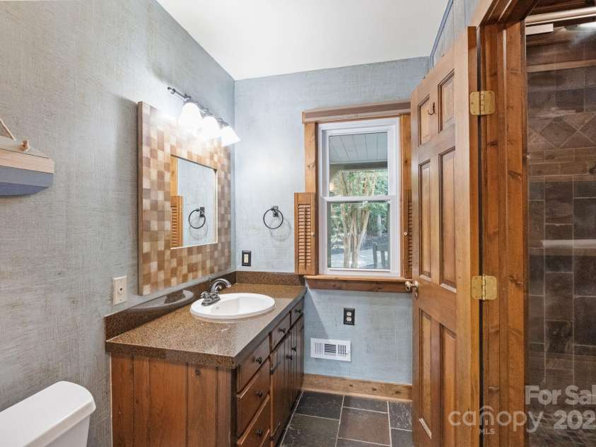 8855 Dog Leg Road, Sherrills Ford, NC 28673.  MLS# CAR4282298, YatesRealty ID 30050. 