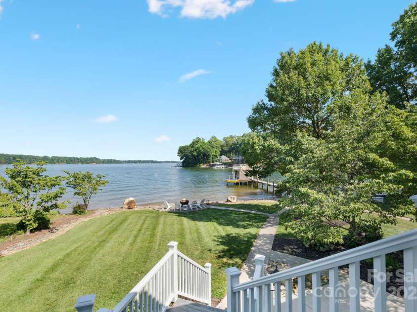 8855 Dog Leg Road, Sherrills Ford, NC 28673.  MLS# CAR4282298, YatesRealty ID 30050. 