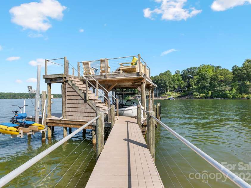 8855 Dog Leg Road, Sherrills Ford, NC 28673.  MLS# CAR4282298, YatesRealty ID 30050. 