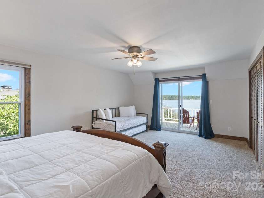 8855 Dog Leg Road, Sherrills Ford, NC 28673.  MLS# CAR4282298, YatesRealty ID 30050. 