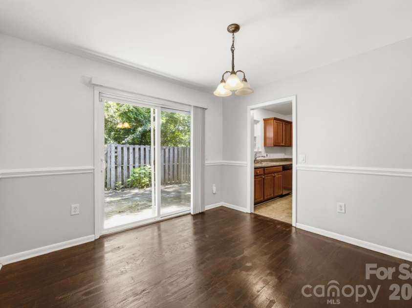 3132 Heathstead Place, Charlotte, NC 28210.  MLS# CAR4389913, YatesRealty ID 30051. 
