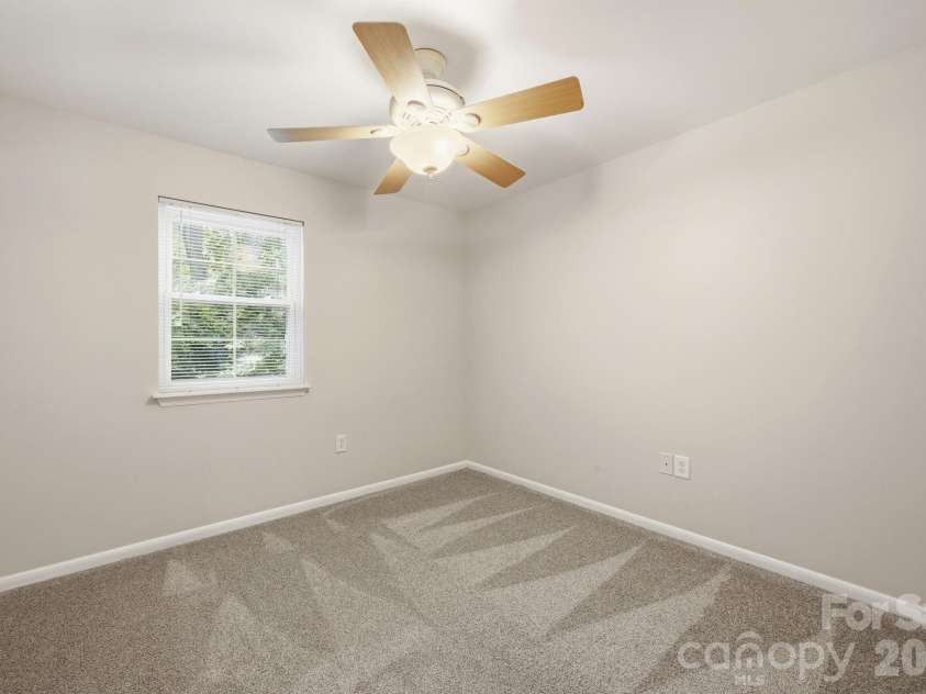 3132 Heathstead Place, Charlotte, NC 28210.  MLS# CAR4389913, YatesRealty ID 30051. 