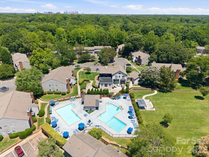 3132 Heathstead Place, Charlotte, NC 28210.  MLS# CAR4389913, YatesRealty ID 30051. 