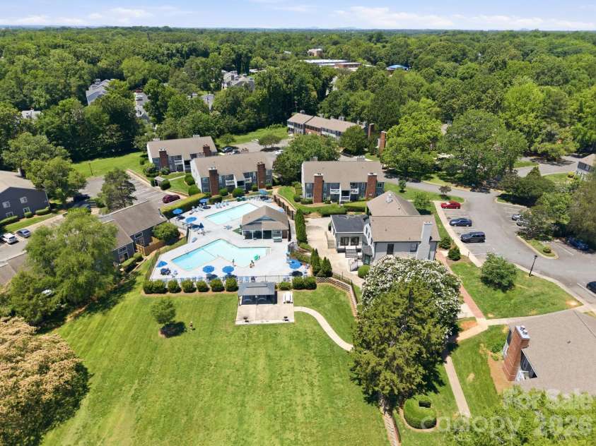 3132 Heathstead Place, Charlotte, NC 28210.  MLS# CAR4389913, YatesRealty ID 30051. 