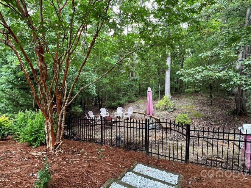2413 Merryvale Way, Waxhaw, NC 28173.  MLS# CAR4284768, YatesRealty ID 30052. 