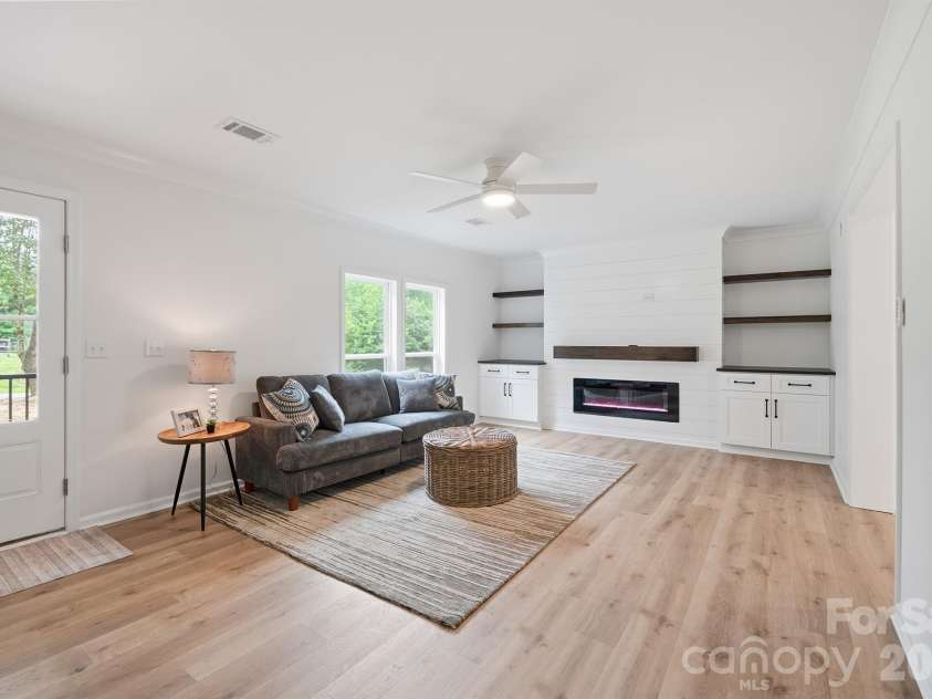 7553 Katherine Drive, Denver, NC 28037.  MLS# CAR4389054, YatesRealty ID 30052. 