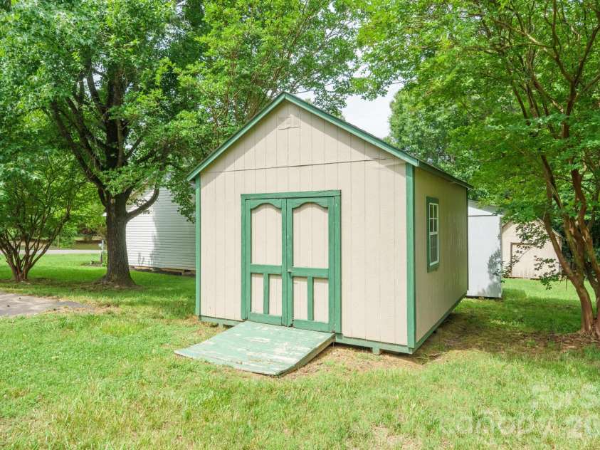 7553 Katherine Drive, Denver, NC 28037.  MLS# CAR4389054, YatesRealty ID 30052. Storage shed