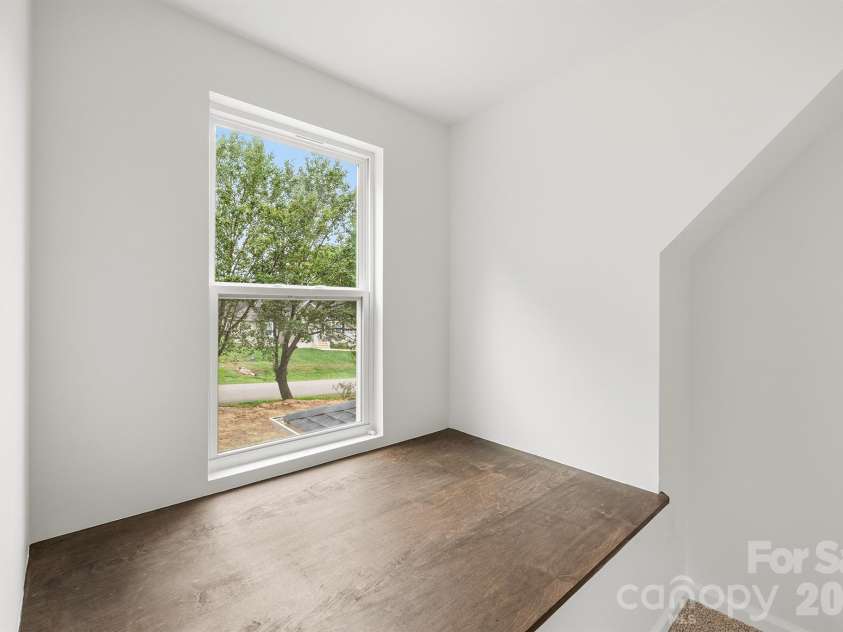 7553 Katherine Drive, Denver, NC 28037.  MLS# CAR4389054, YatesRealty ID 30052. Window seat in both upper bedrooms