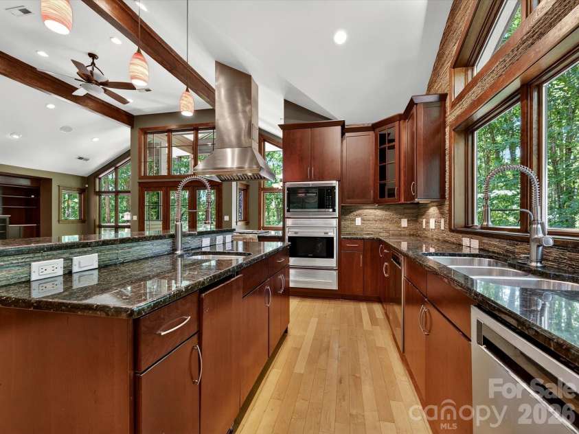 17928 Pages Pond Court, Davidson, NC 28036.  MLS# CAR4391042, YatesRealty ID 30053. 