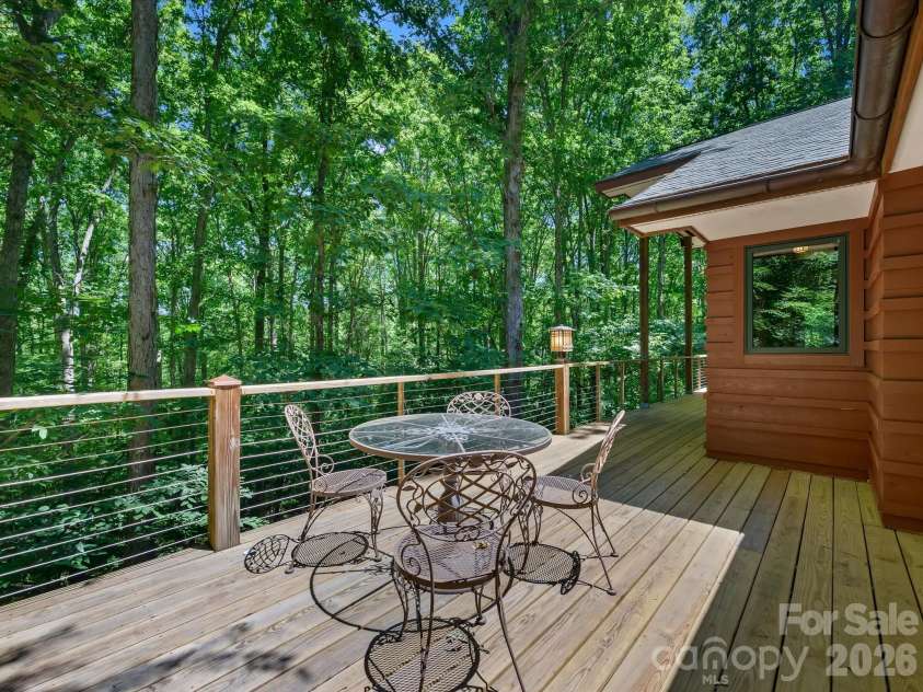 17928 Pages Pond Court, Davidson, NC 28036.  MLS# CAR4391042, YatesRealty ID 30053. 