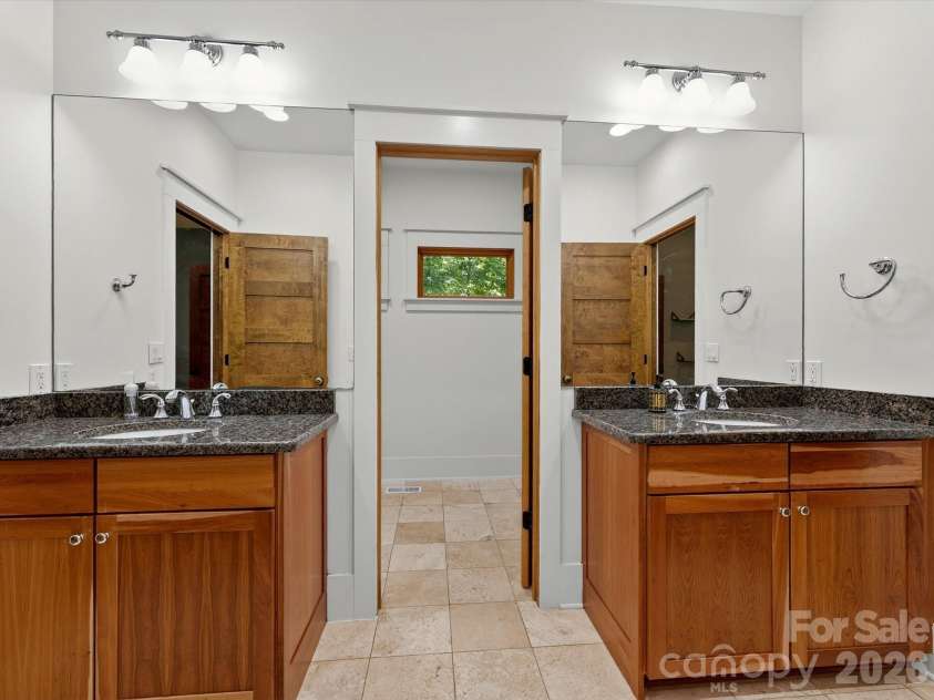 17928 Pages Pond Court, Davidson, NC 28036.  MLS# CAR4391042, YatesRealty ID 30053. 