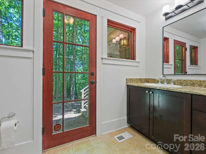 17928 Pages Pond Court, Davidson, NC 28036.  MLS# CAR4391042, YatesRealty ID 30053. 