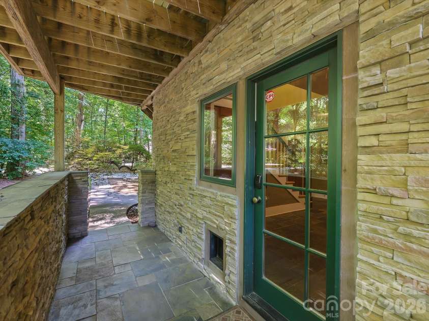 17928 Pages Pond Court, Davidson, NC 28036.  MLS# CAR4391042, YatesRealty ID 30053. 