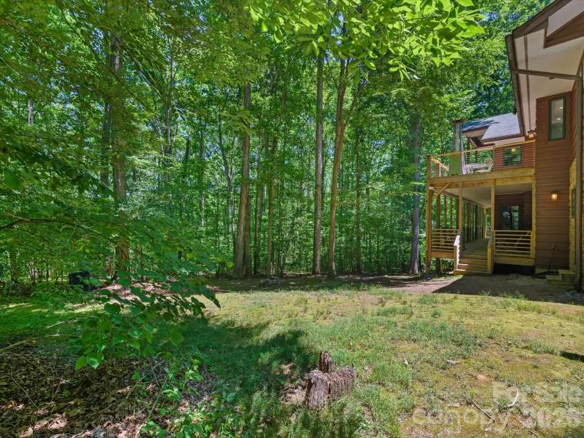 17928 Pages Pond Court, Davidson, NC 28036.  MLS# CAR4391042, YatesRealty ID 30053. 