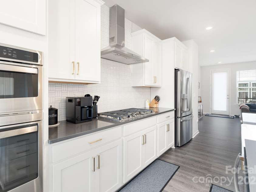 408 Catawba Avenue, Davidson, NC 28036.  MLS# CAR4285615, YatesRealty ID 30053. 