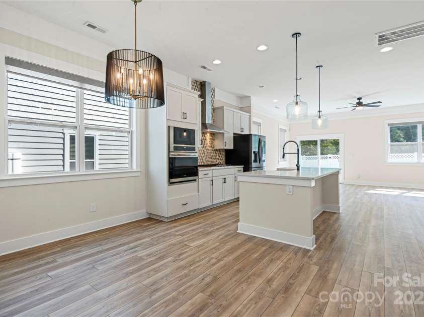 1109 Masefield Avenue, Matthews, NC 28105.  MLS# CAR4286519, YatesRealty ID 30054. 