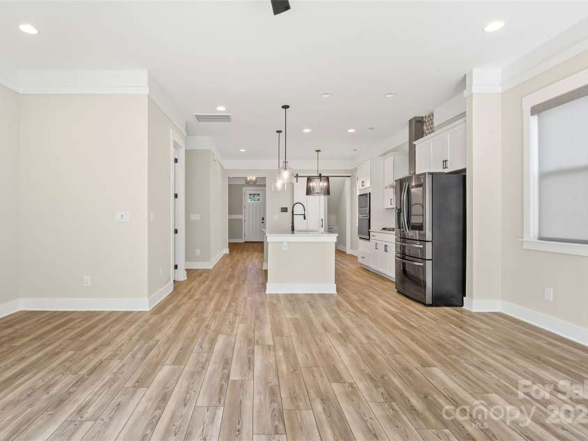 1109 Masefield Avenue, Matthews, NC 28105.  MLS# CAR4286519, YatesRealty ID 30054. 