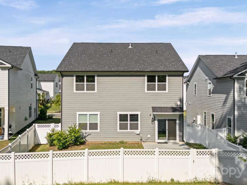 1109 Masefield Avenue, Matthews, NC 28105.  MLS# CAR4316229, YatesRealty ID 30054. 