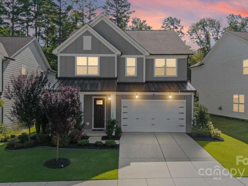 1109 Masefield Avenue, Matthews, NC 28105.  MLS# CAR4316229, YatesRealty ID 30054. 