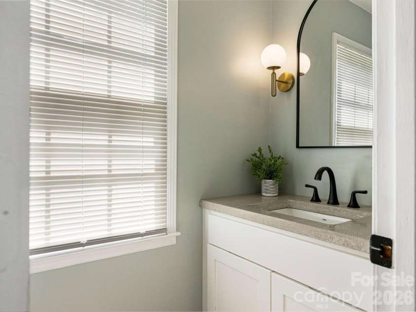 11510 Painted Tree Road, Charlotte, NC 28226.  MLS# CAR4391290, YatesRealty ID 30054. 