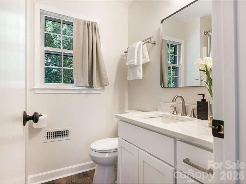11510 Painted Tree Road, Charlotte, NC 28226.  MLS# CAR4391290, YatesRealty ID 30054. 