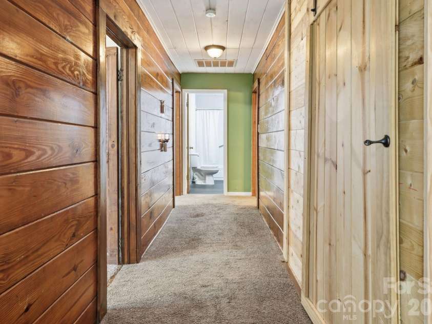 226 Vance Avenue, Black Mountain, NC 28711.  MLS# CAR4391505, YatesRealty ID 30055. 