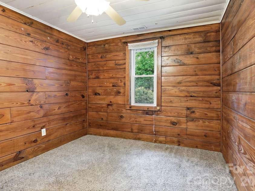 226 Vance Avenue, Black Mountain, NC 28711.  MLS# CAR4391505, YatesRealty ID 30055. 