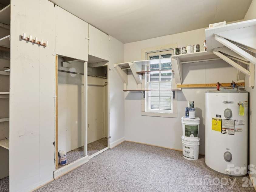 226 Vance Avenue, Black Mountain, NC 28711.  MLS# CAR4391505, YatesRealty ID 30055. 