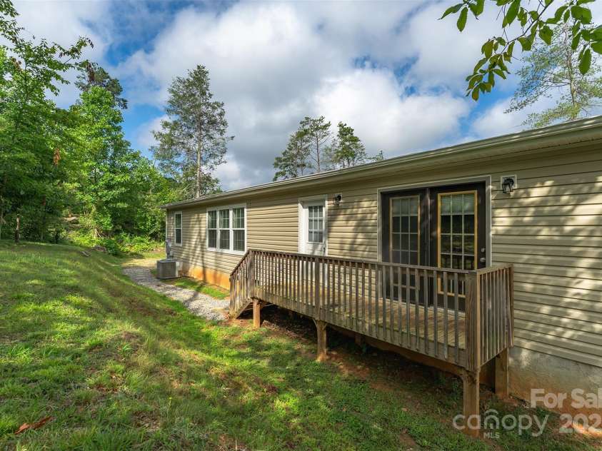 31 Haven Road, Asheville, NC 28804.  MLS# CAR4287155, YatesRealty ID 30055. 
