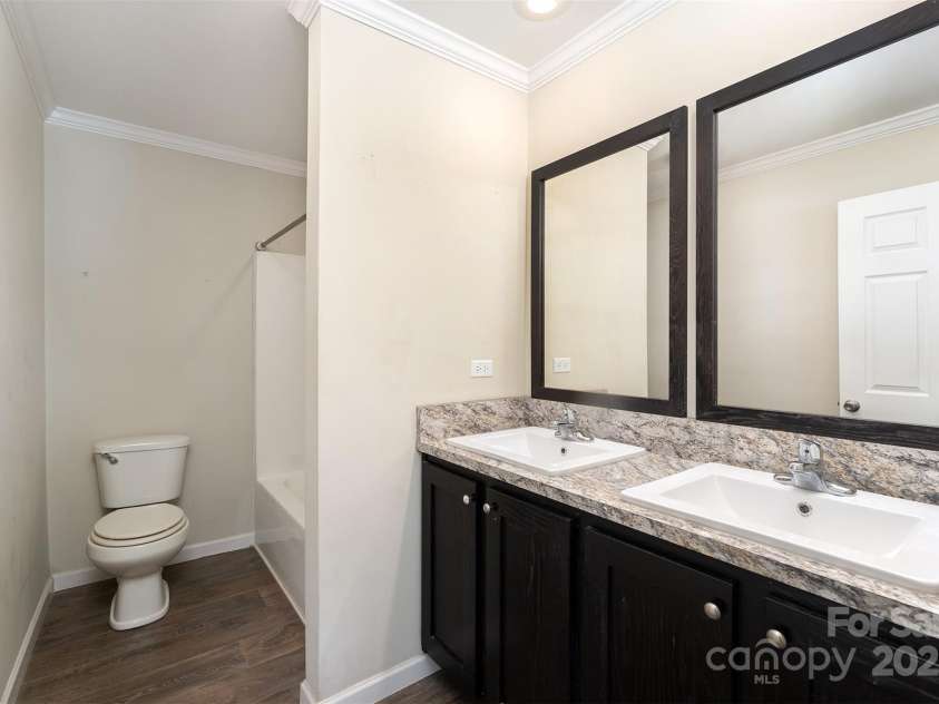 31 Haven Road, Asheville, NC 28804.  MLS# CAR4287155, YatesRealty ID 30055. 