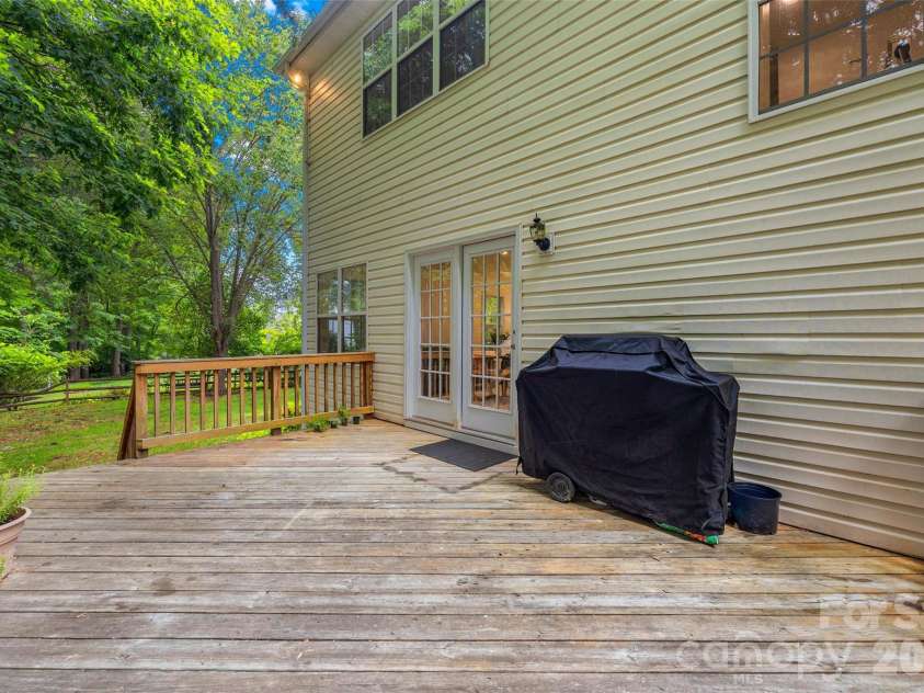 171 Longboat Road, Mooresville, NC 28117.  MLS# CAR4391201, YatesRealty ID 30056. Back Deck